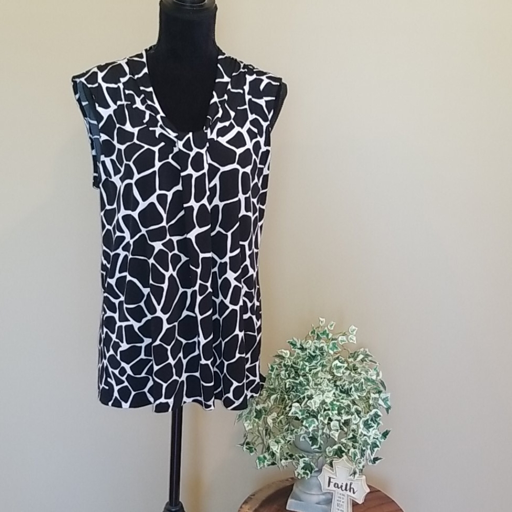 Dana Buchman Sleeveless Top